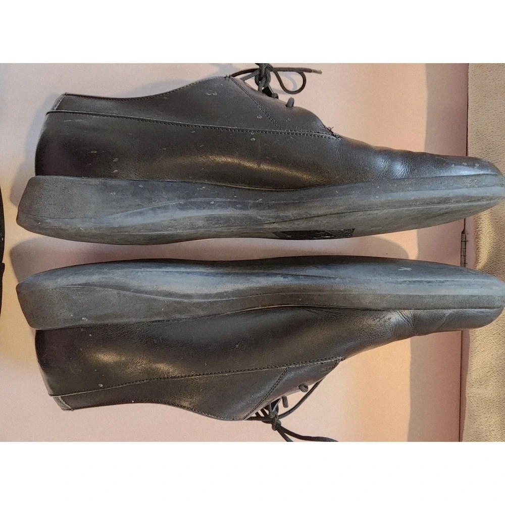 Salvatore Ferragamo please look